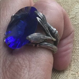 NWOT large sapphire blue faceted statement ring